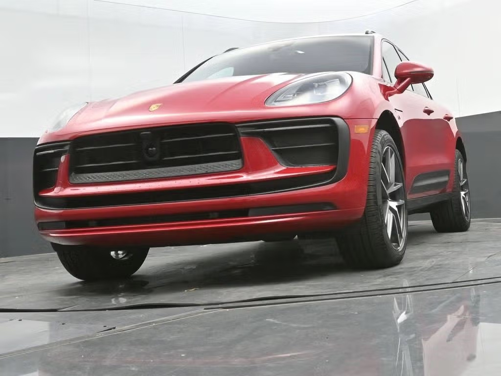 2025 Porsche Macan photo 22